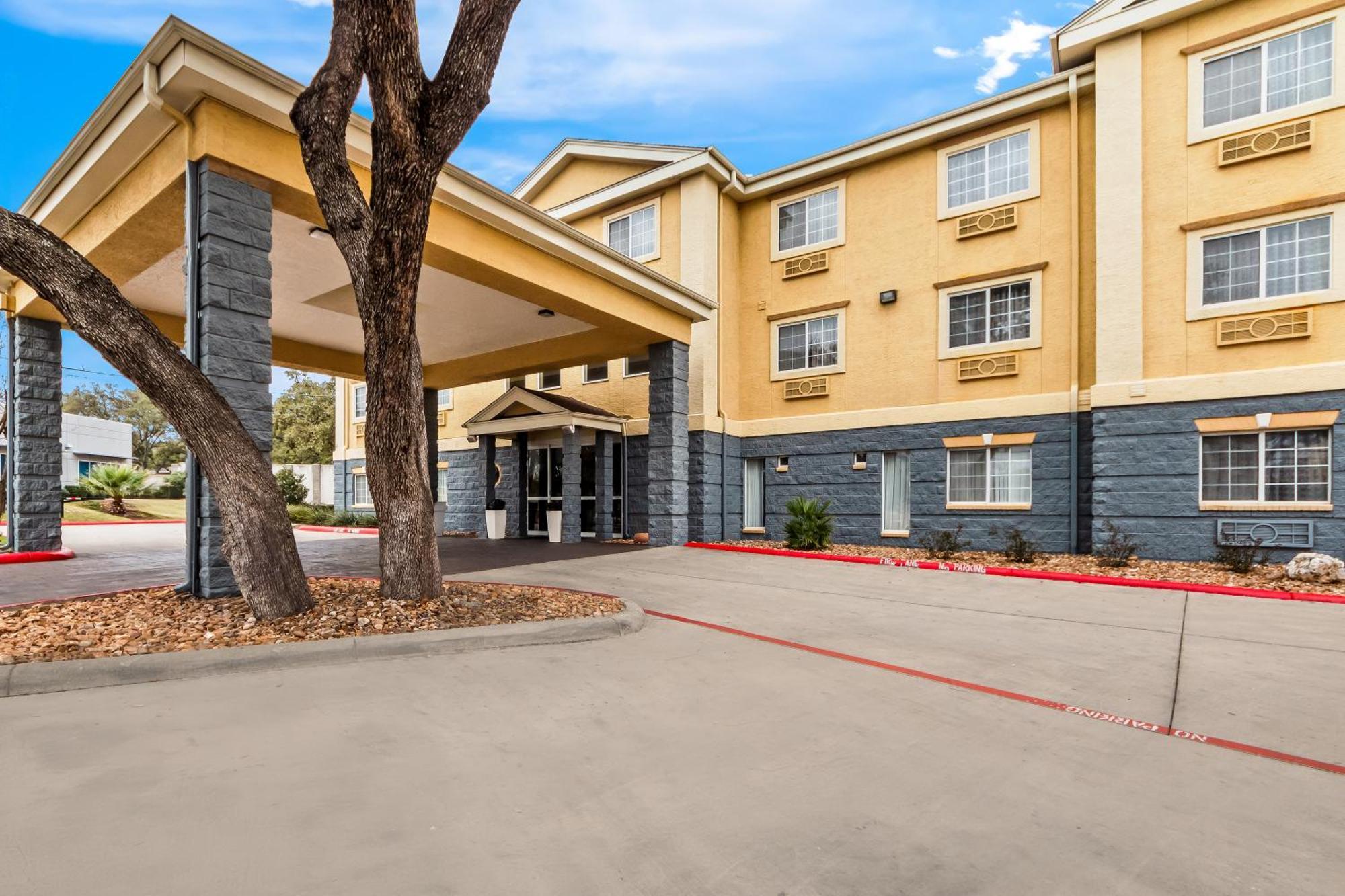 Quality Inn & Suites Airport North - Stone Oak San Antonio Exteriör bild