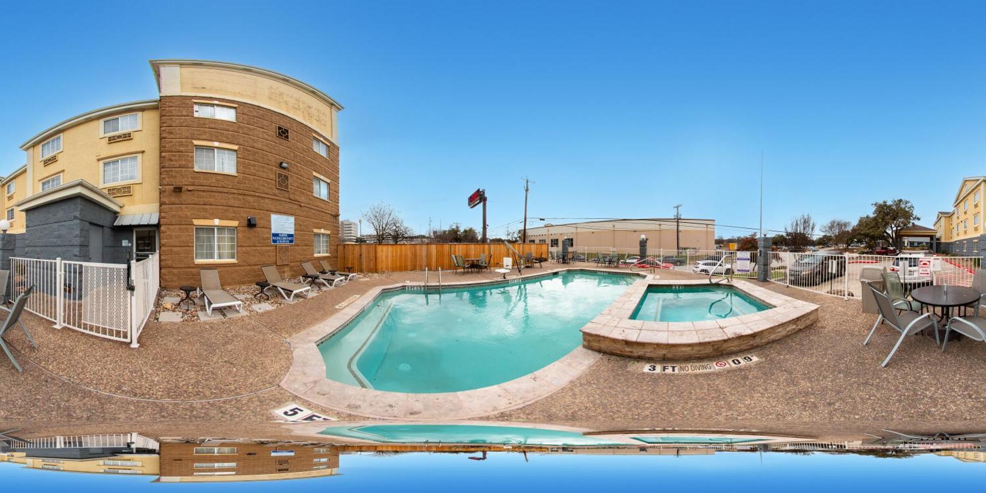 Quality Inn & Suites Airport North - Stone Oak San Antonio Exteriör bild
